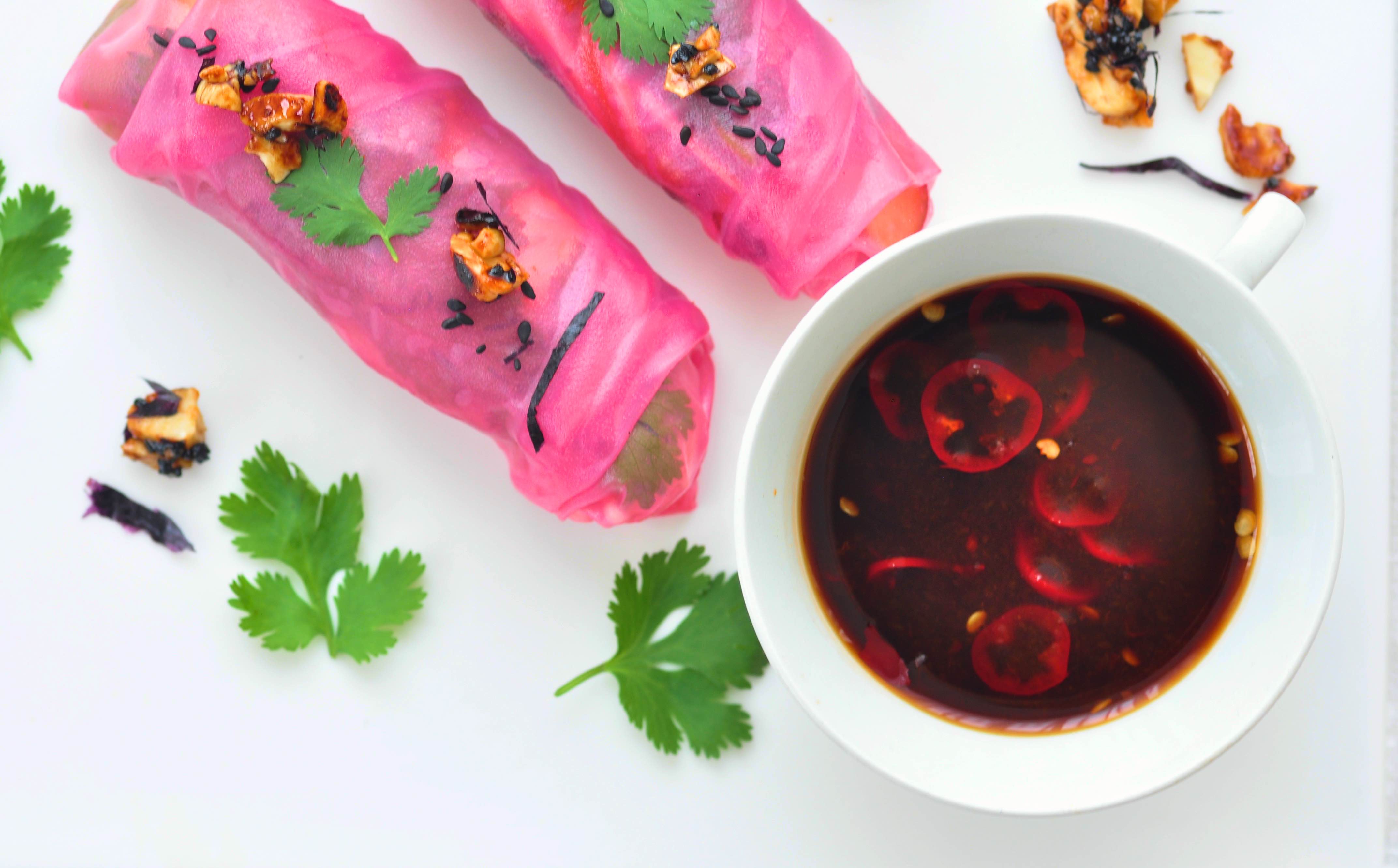 Pink_ricepaper_rolls_with_tamarind_dip_and_cashew_furikake_1
